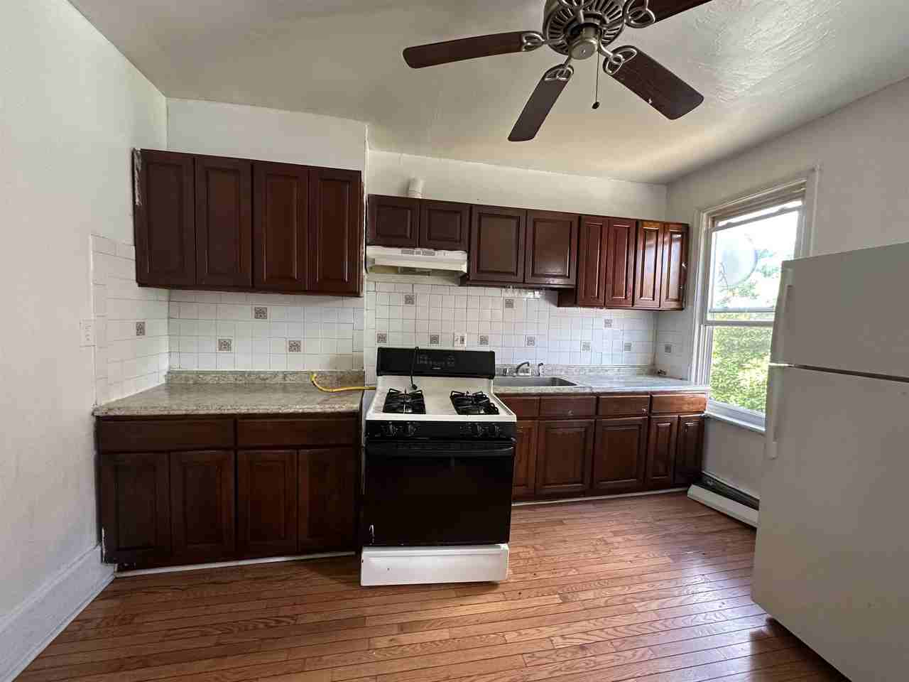 41 Garrison Ave #2 - Photo 7 of 10