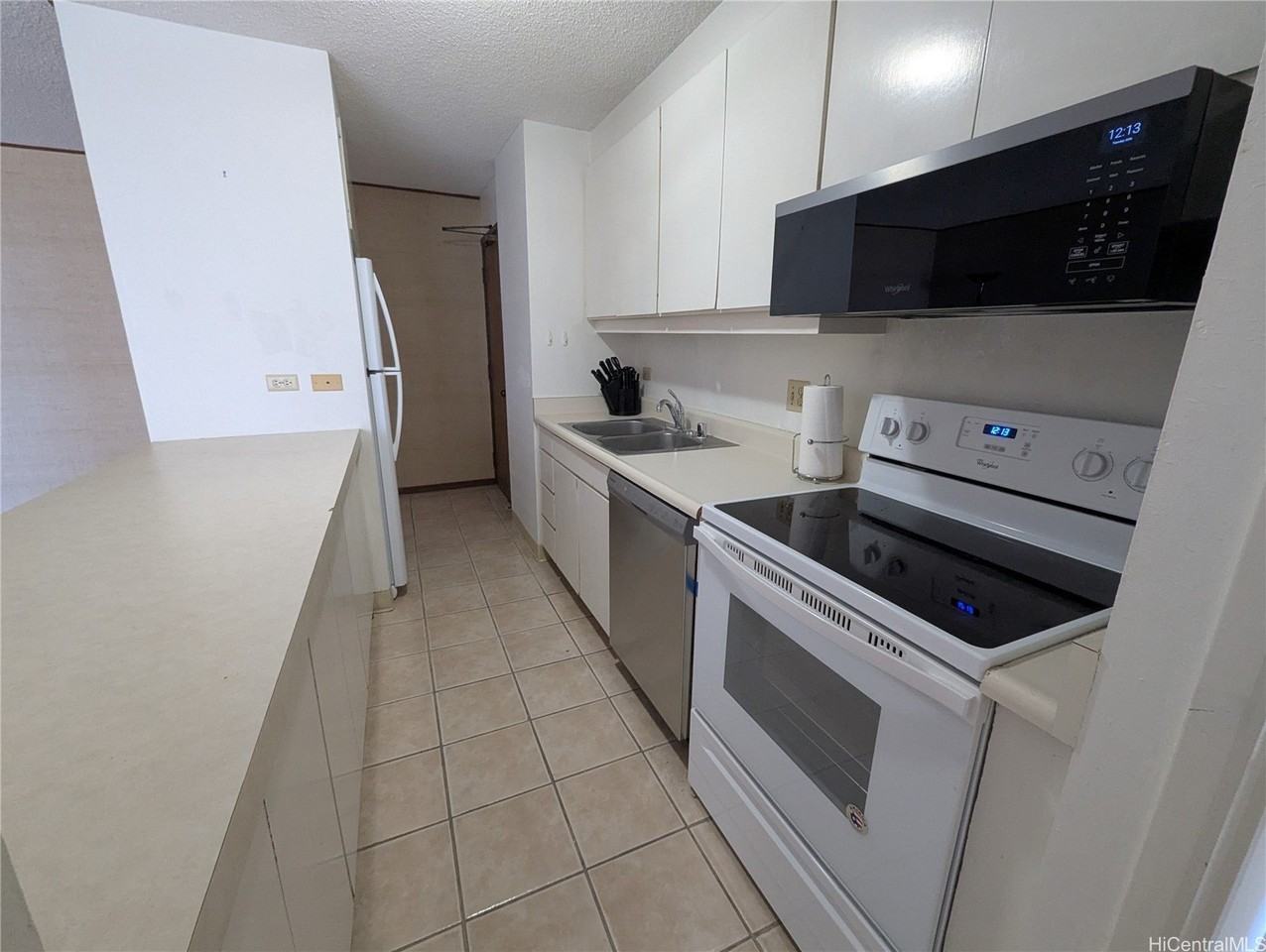 1778 Ala Moana Blvd #1313 - Photo 6 of 20