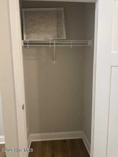 1050 W Indiana Ave - Photo 5 of 32