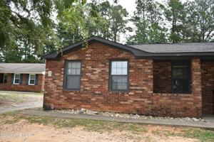 featured image of 135 Stoneybrooks Pl #B