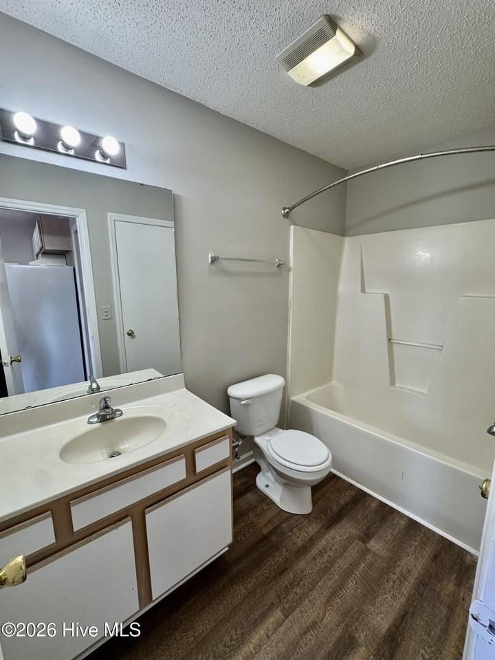 1251 Westpointe Dr #5 - Photo 6 of 11