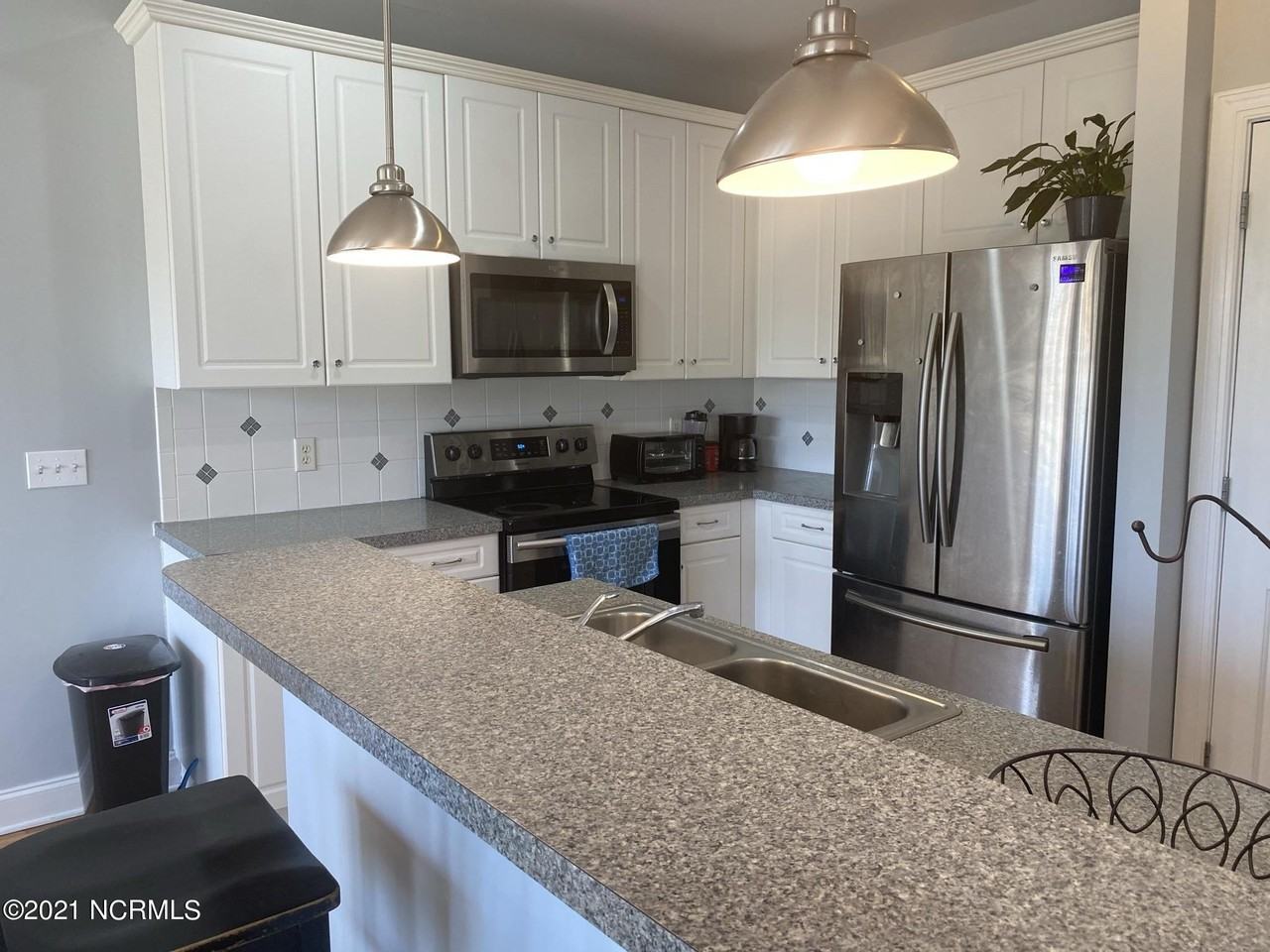 213 River Gate Ln - Photo 7 of 26
