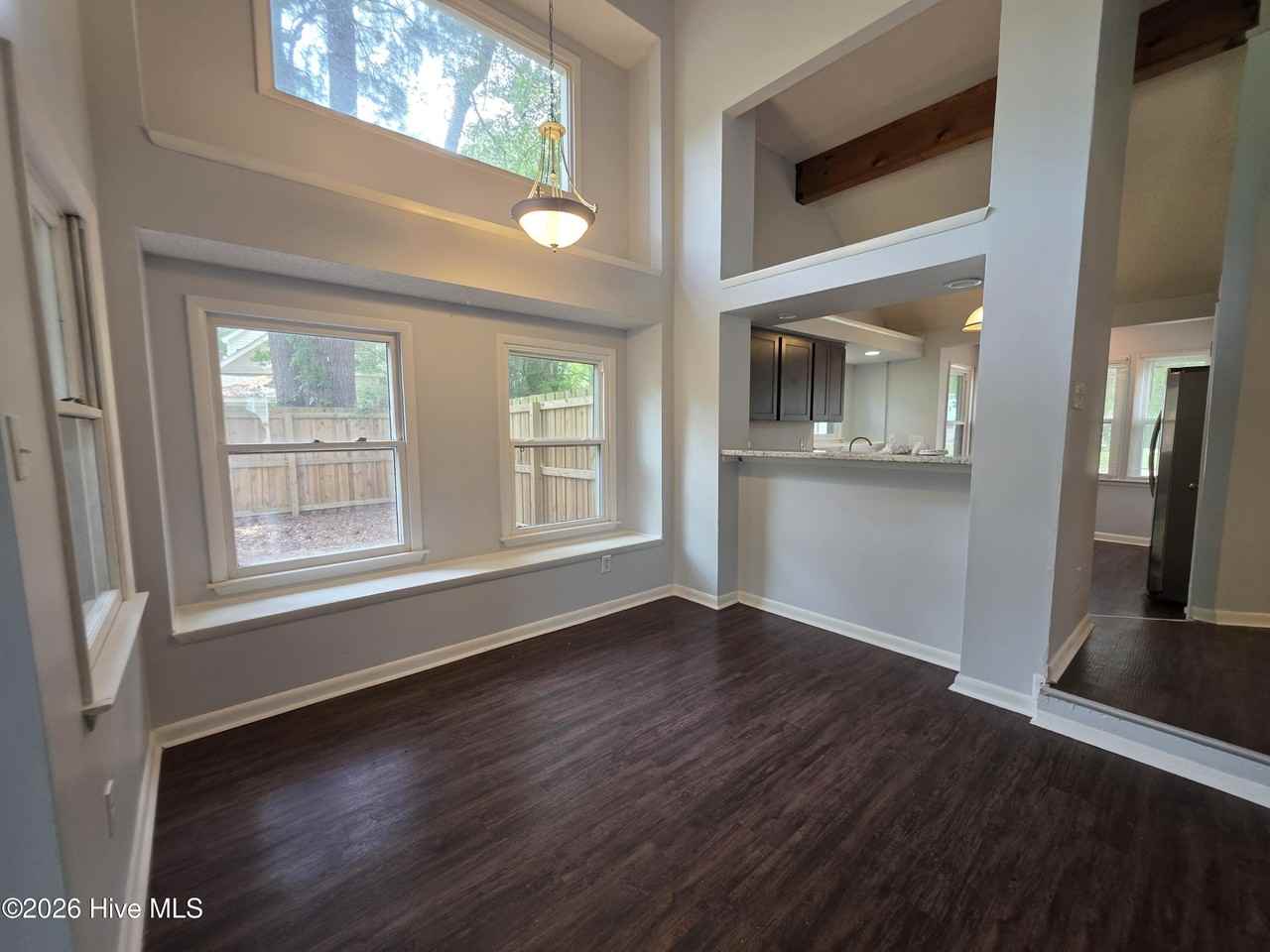 127 Broadleaf Dr - Photo 7 of 22