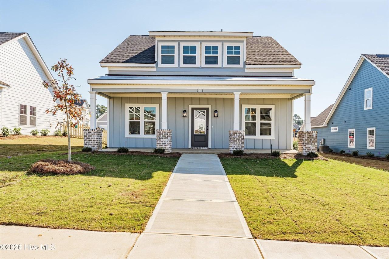 915 Sandpiper Xing - Photo 2 of 43