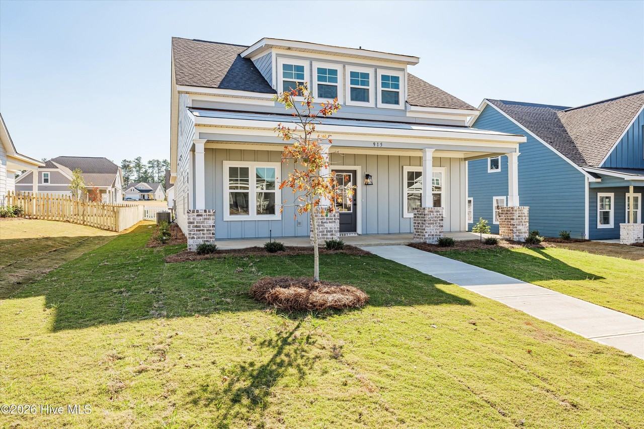 915 Sandpiper Xing - Photo 4 of 43