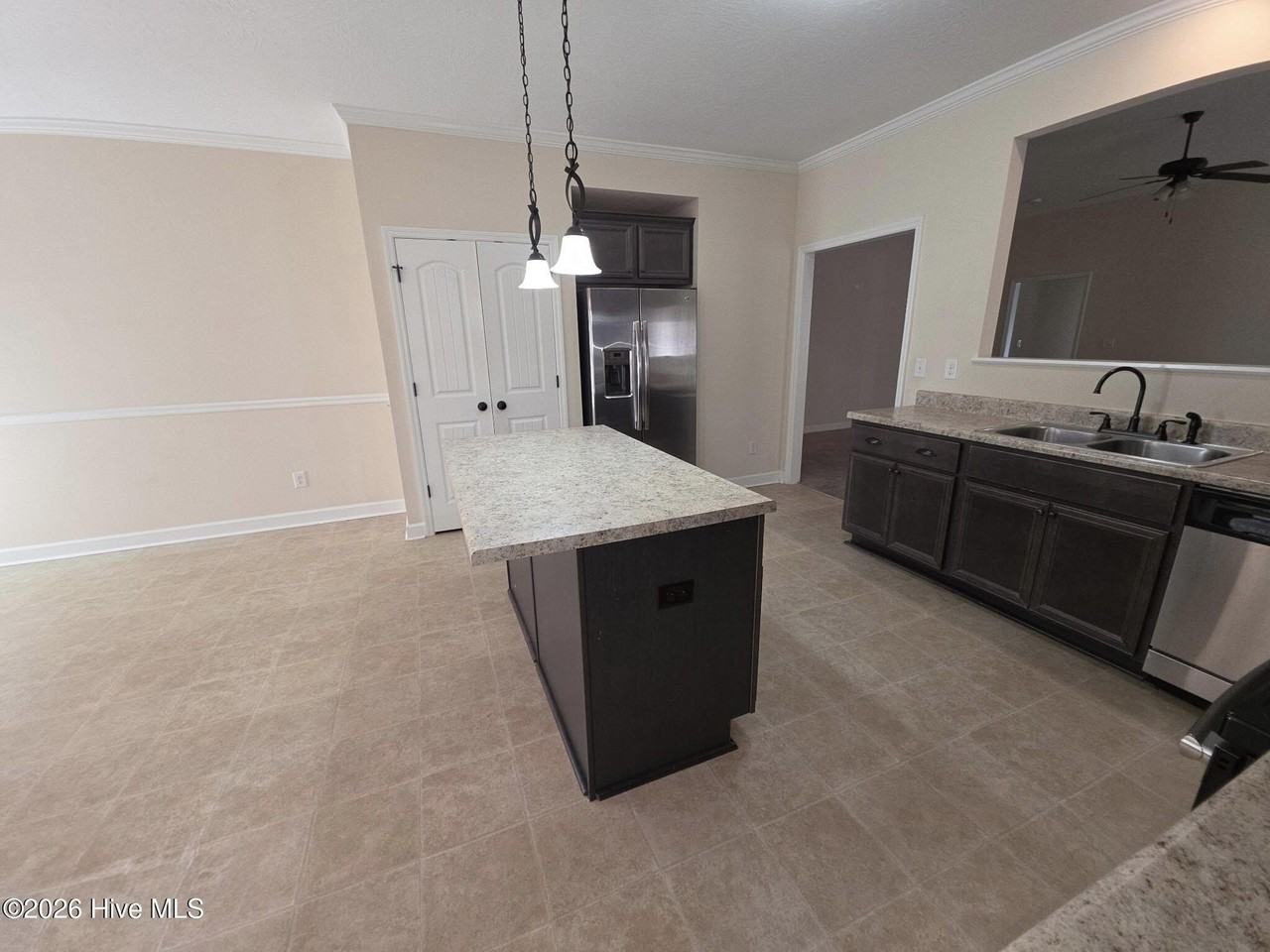 732 Edenberry St - Photo 2 of 13