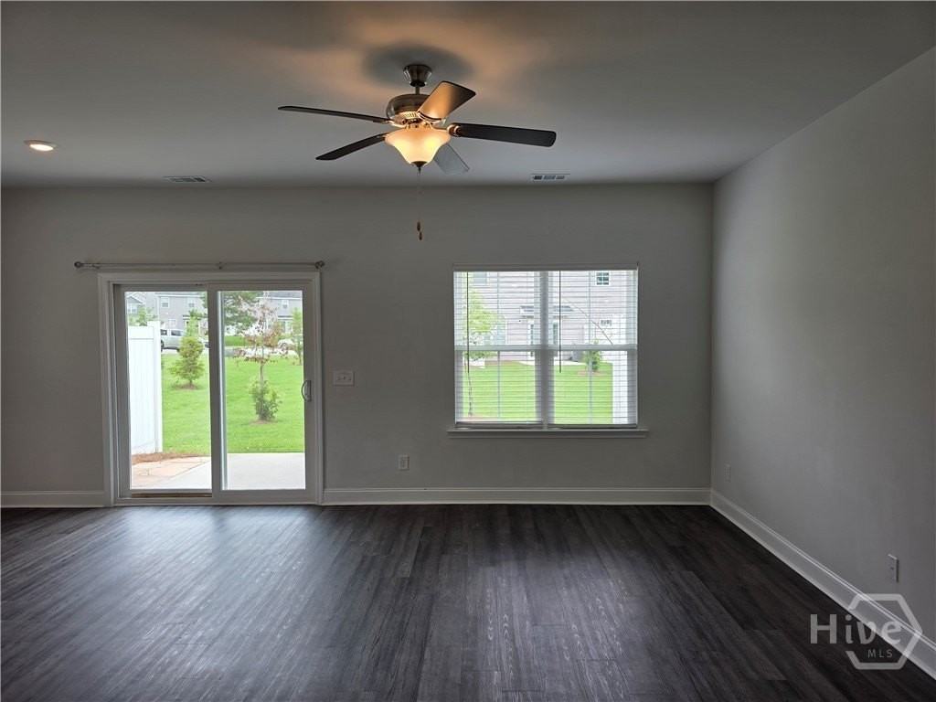 541 Governor Treutlen Cir - Photo 4 of 27