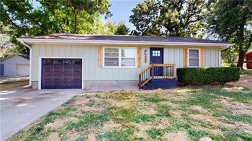 featured image of 224 W South St