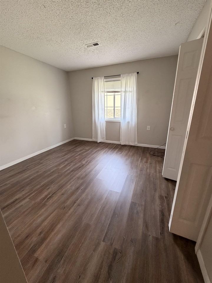 3 27th St #102 - Photo 6 of 7