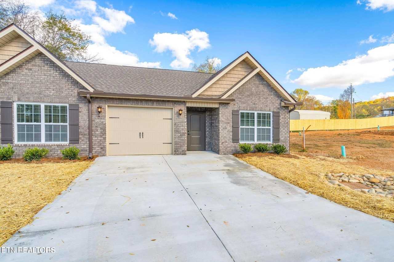 7351 Green Estates Way - Photo 2 of 15