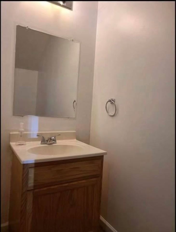 202 Elm St #202 - Photo 5 of 6
