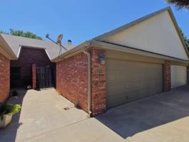 featured image of 5704 York Ave