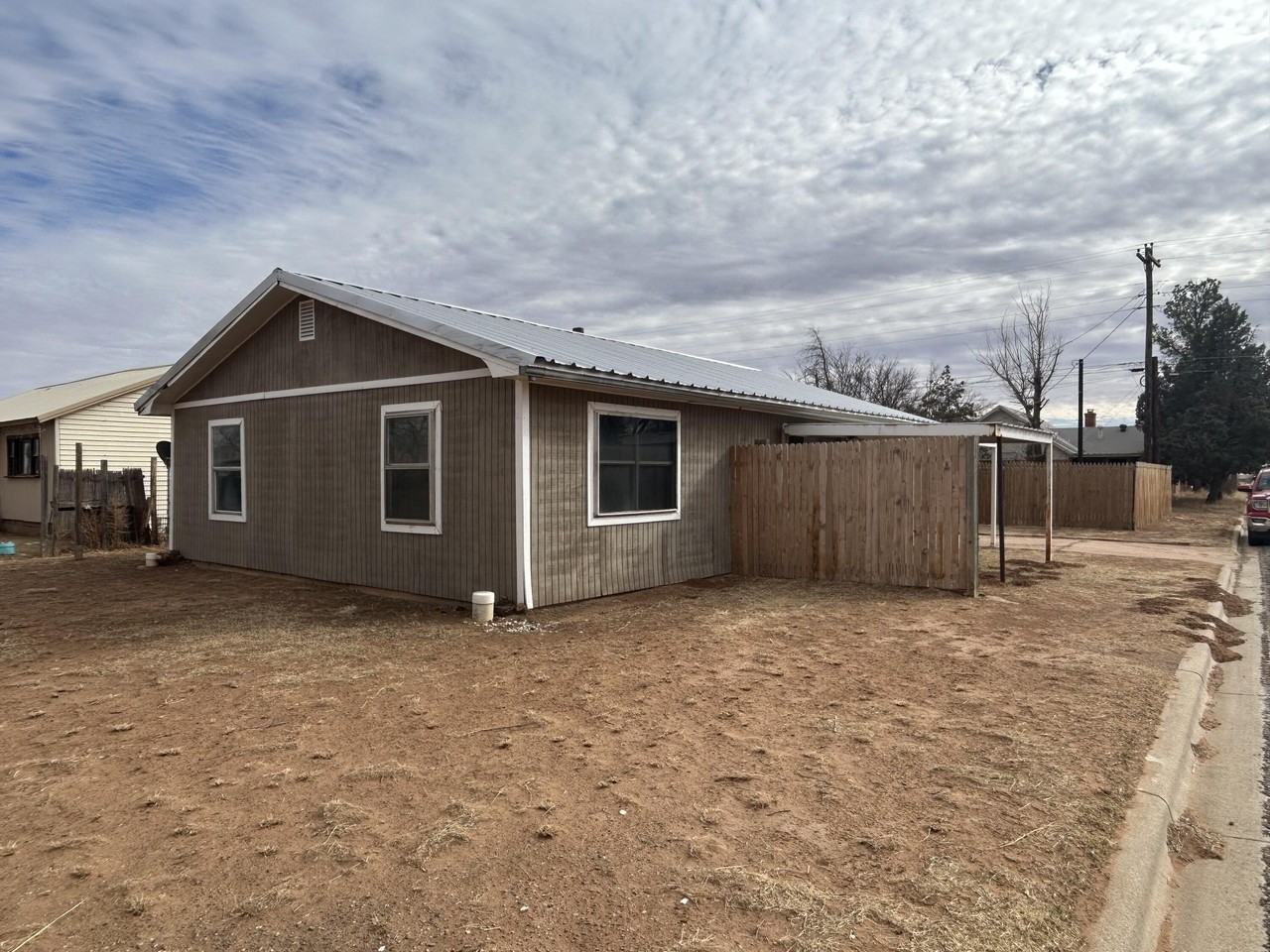 1503 School Ave - Photo 3 of 14