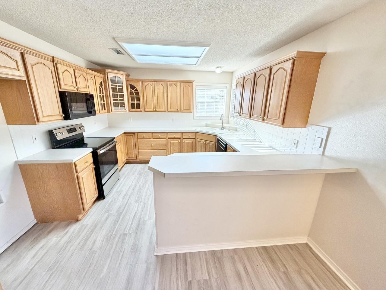 5914 88th Pl - Photo 4 of 18