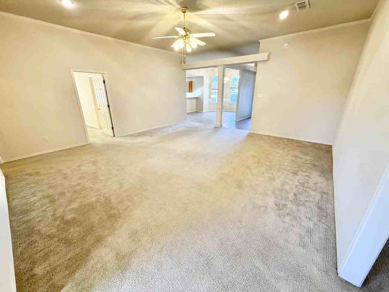 5914 88th Pl - Photo 6 of 18