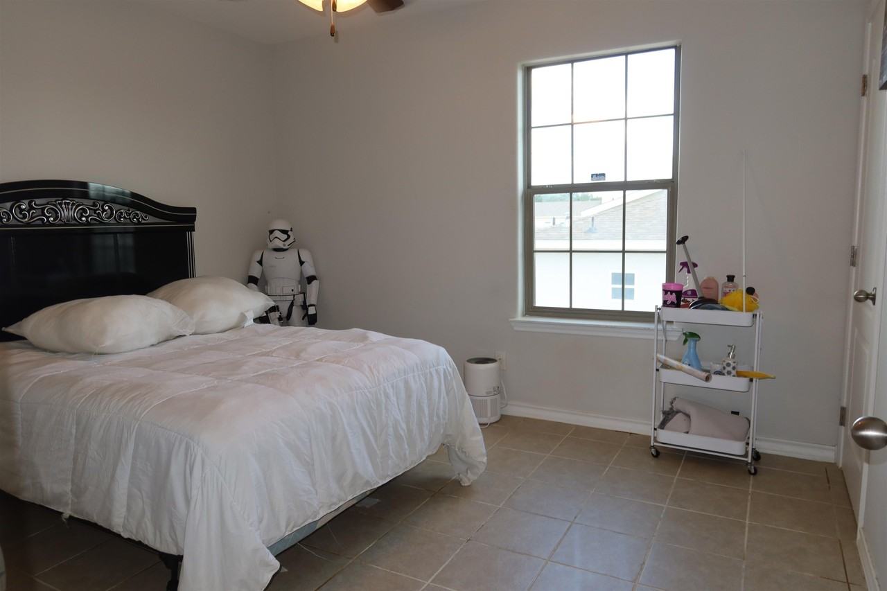 602 Basswood Dr #201 - Photo 7 of 11