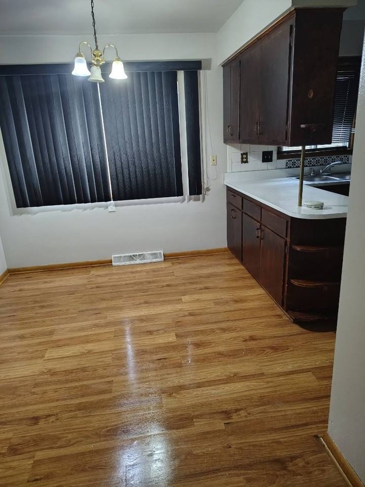 8027 W Beckett Ave - Photo 2 of 12