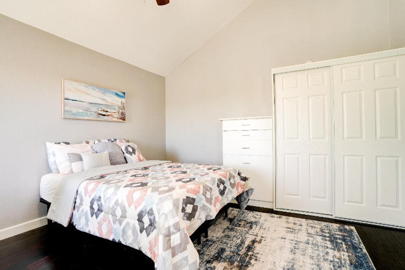 47 Pegasus Ave - Photo 2 of 12