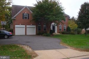 featured image of 8215 Electric Ave