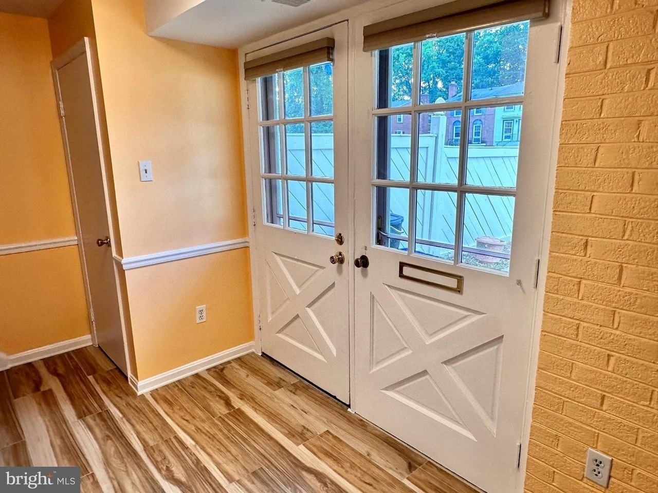 4311 Cedarlake Ct - Photo 2 of 24