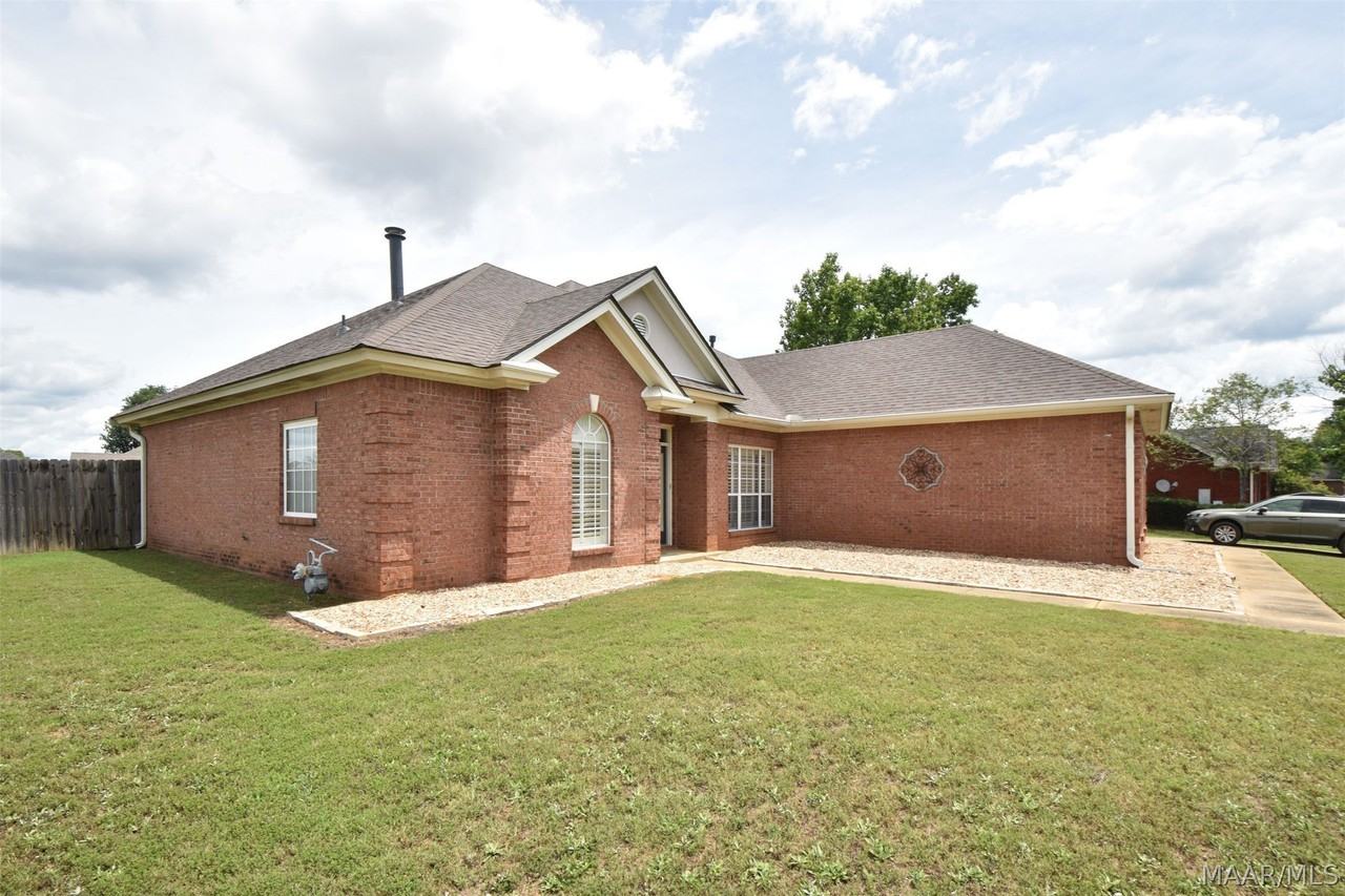 1691 Rambling Brook Ln - Photo 3 of 48