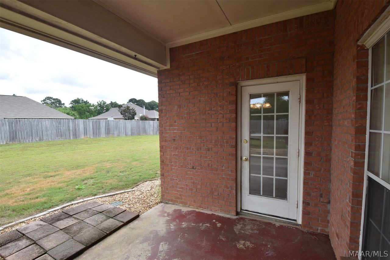 1691 Rambling Brook Ln - Photo 4 of 48