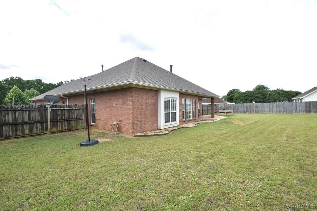 1691 Rambling Brook Ln - Photo 7 of 48