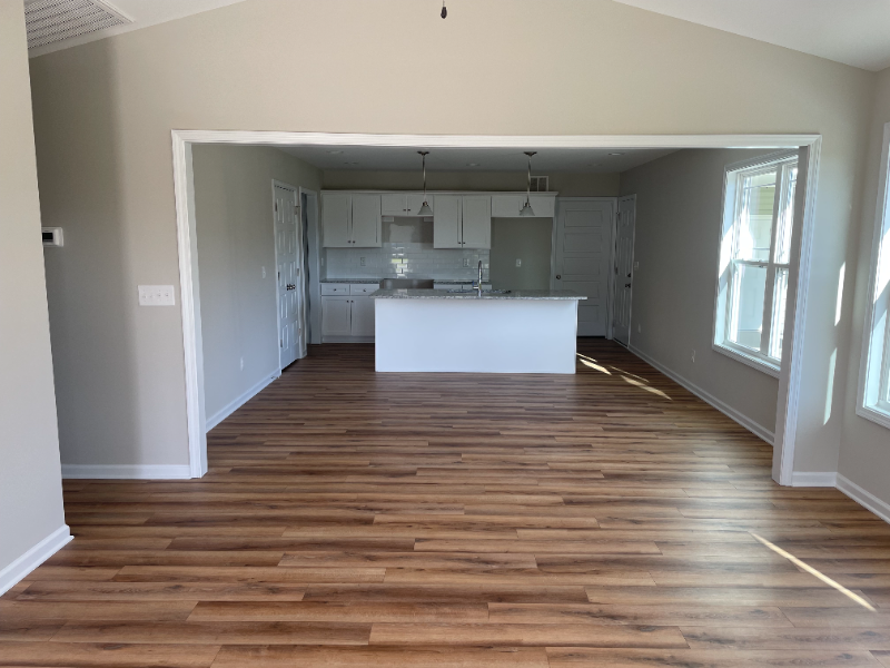 212 Mitchiner St - Photo 3 of 10