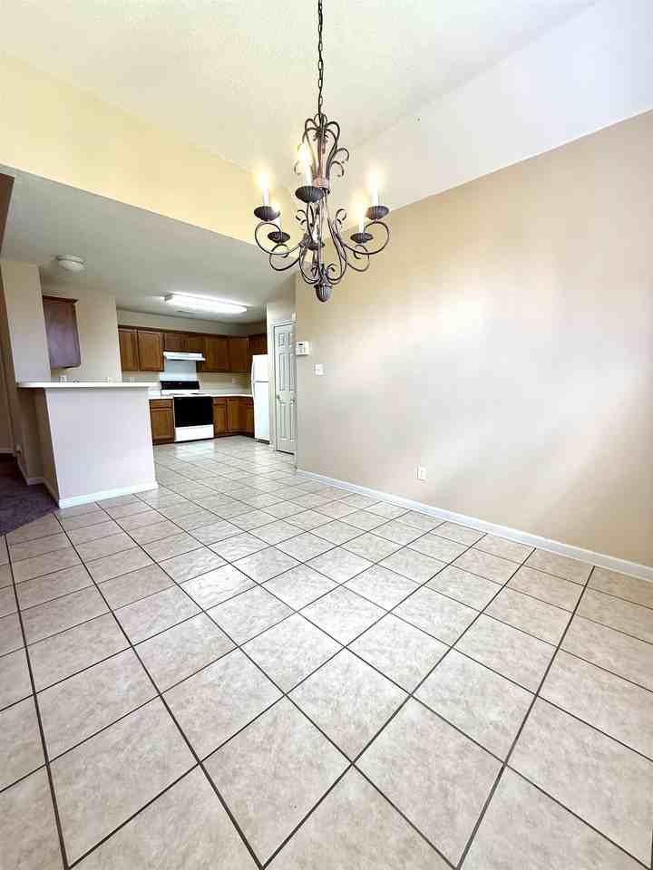 9192 Speerberry Ln - Photo 4 of 16
