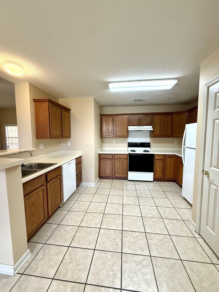 9192 Speerberry Ln - Photo 6 of 16