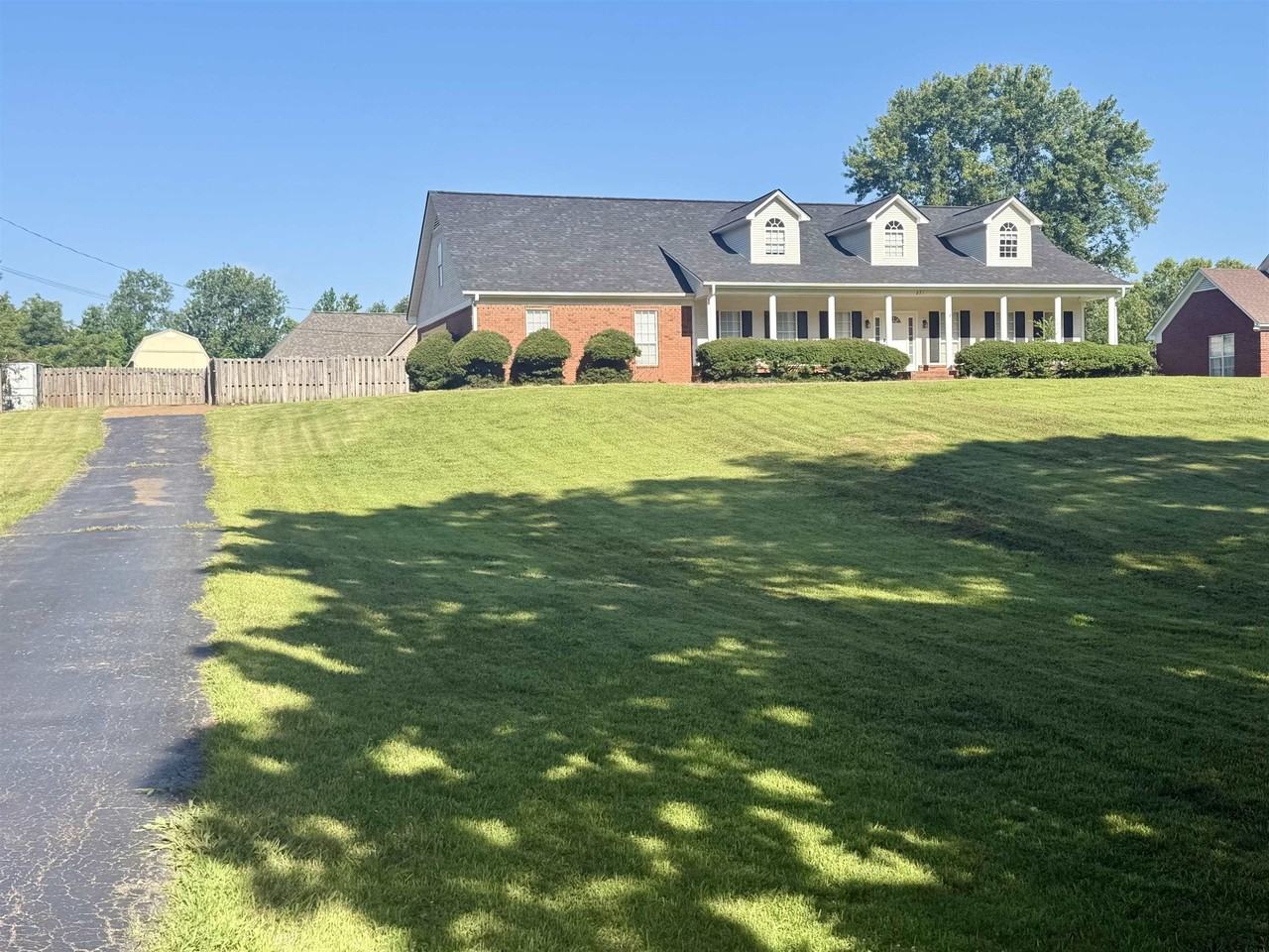 271 Meadowland Rd - Photo 3 of 22