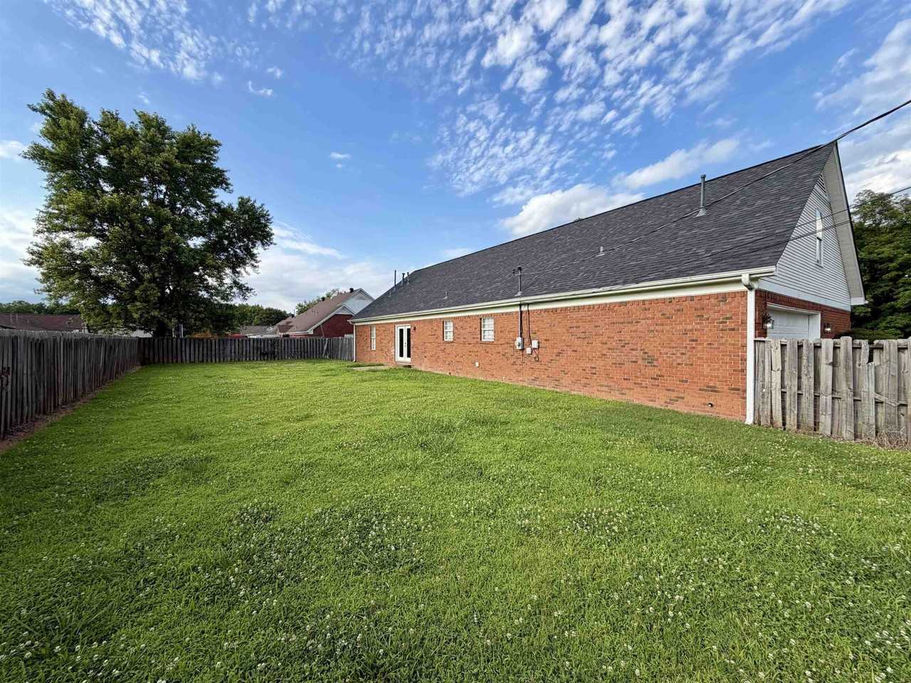 271 Meadowland Rd - Photo 4 of 22