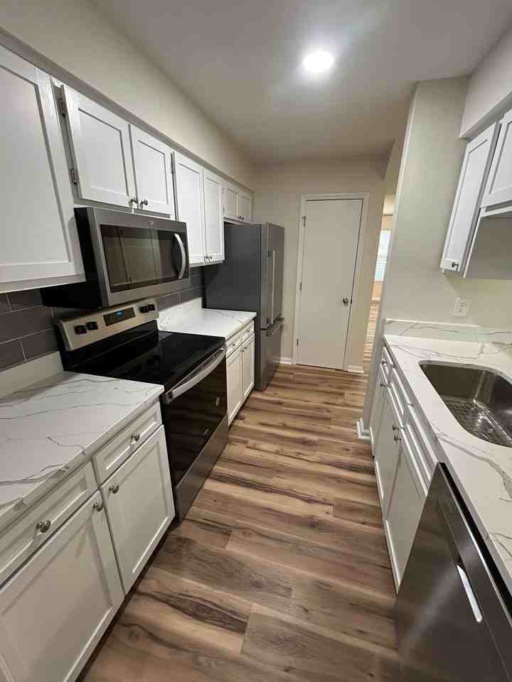 1026 Hunters Trce - Photo 2 of 14