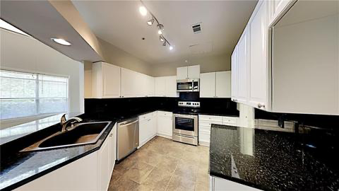 518 Sandringham Dr - Photo 7 of 44