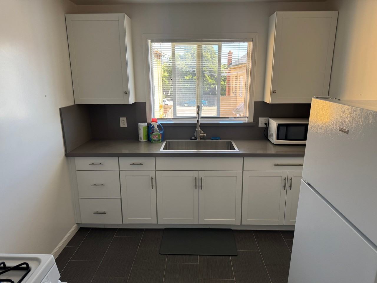 1323 Ashby Ave #D - Photo 3 of 15