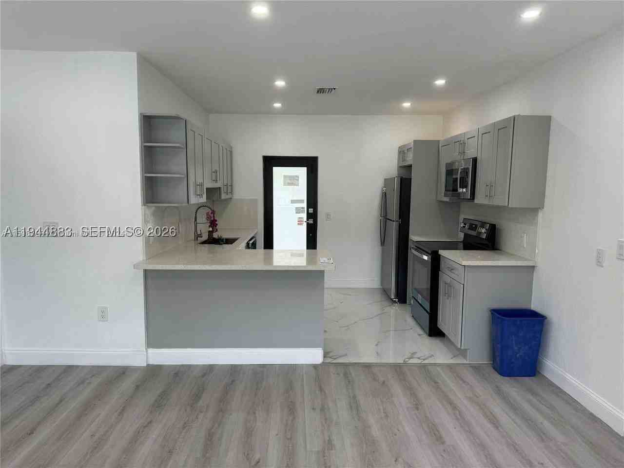 1210 Nw 123rd St #1210 - Photo 4 of 12
