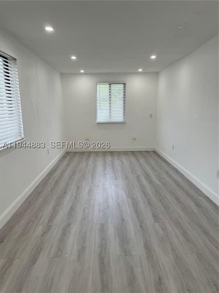 1210 Nw 123rd St #1210 - Photo 6 of 12