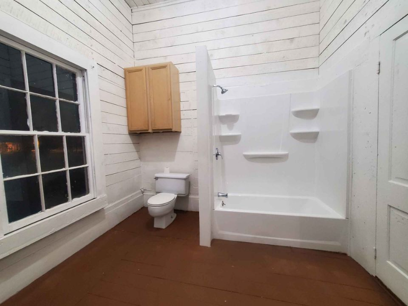 605 4th St - Photo 3 of 15