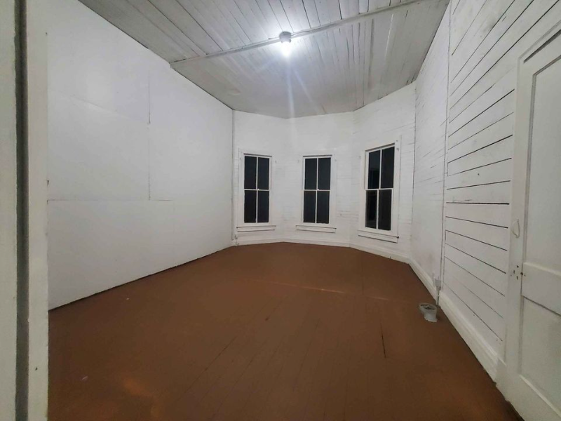 605 4th St - Photo 5 of 15