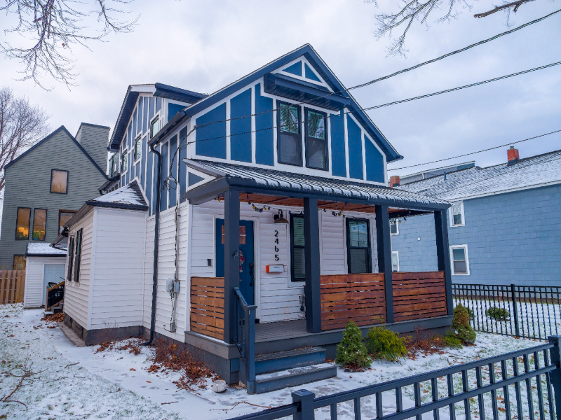 2465 Tremont Ave - Photo 4 of 18