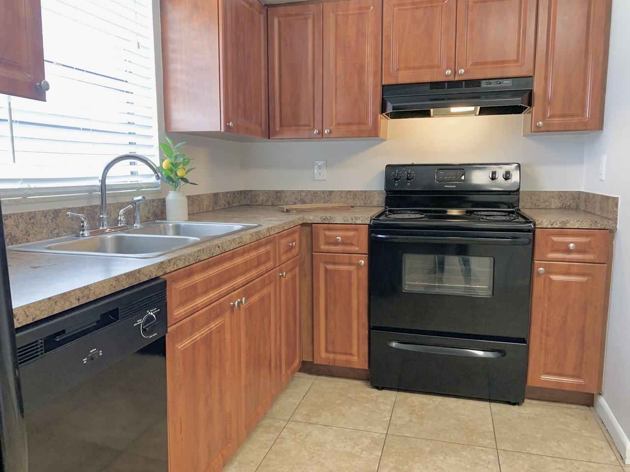 5107 S Clarice Ct - Photo 4 of 20