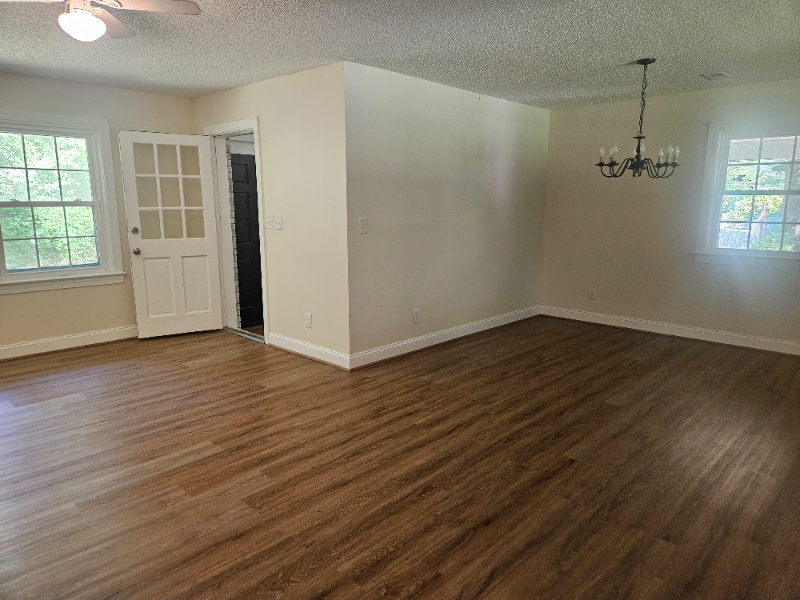 6139 Skeeter Pond Rd - Photo 7 of 14