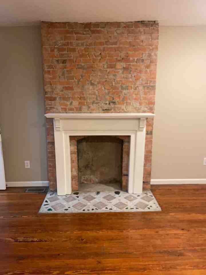 1122 Summit St - Photo 5 of 23