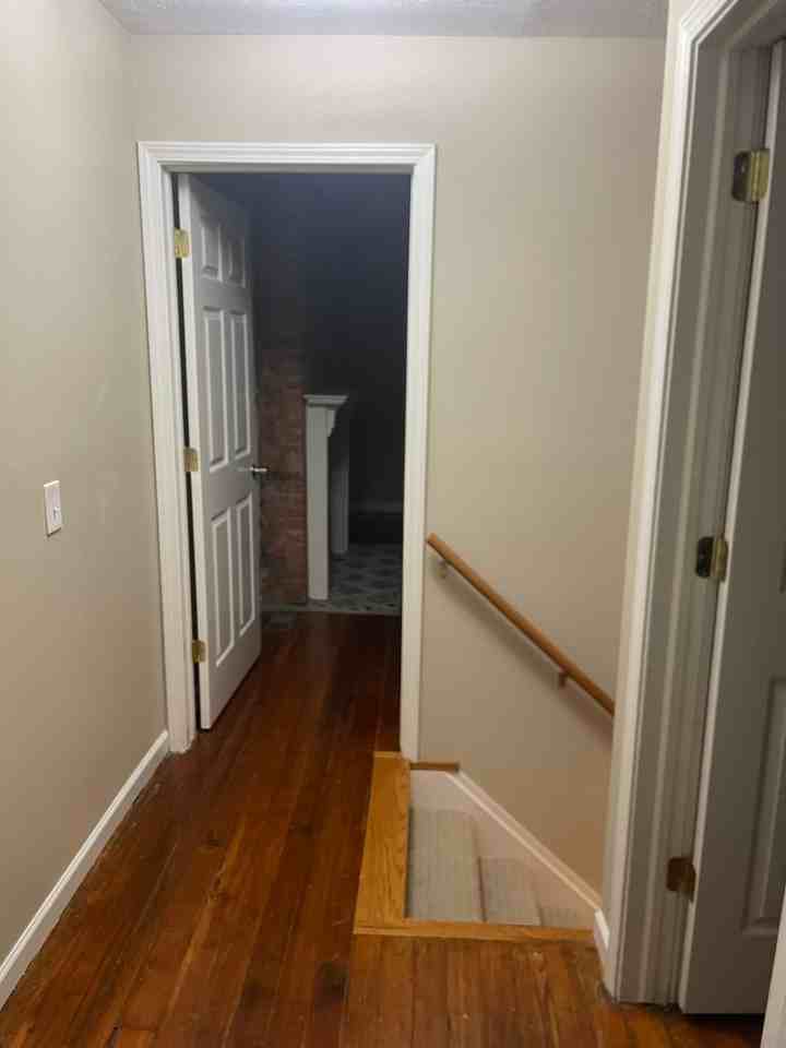 1122 Summit St - Photo 7 of 23
