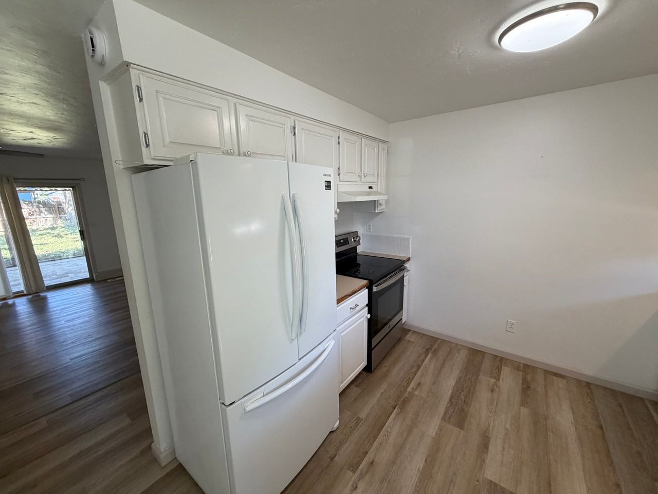 1155 S 5th W - Photo 2 of 23
