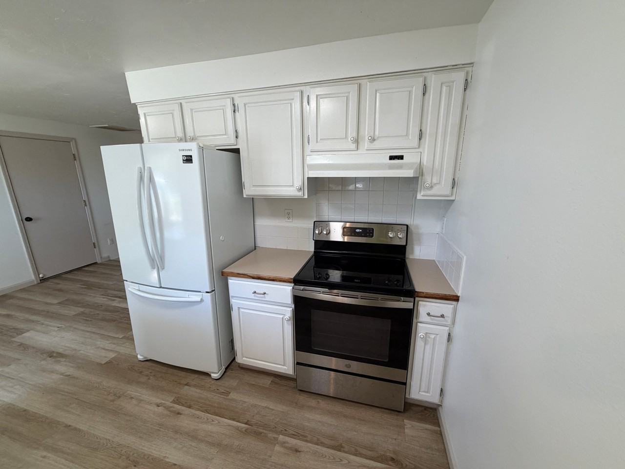 1155 S 5th W - Photo 4 of 23