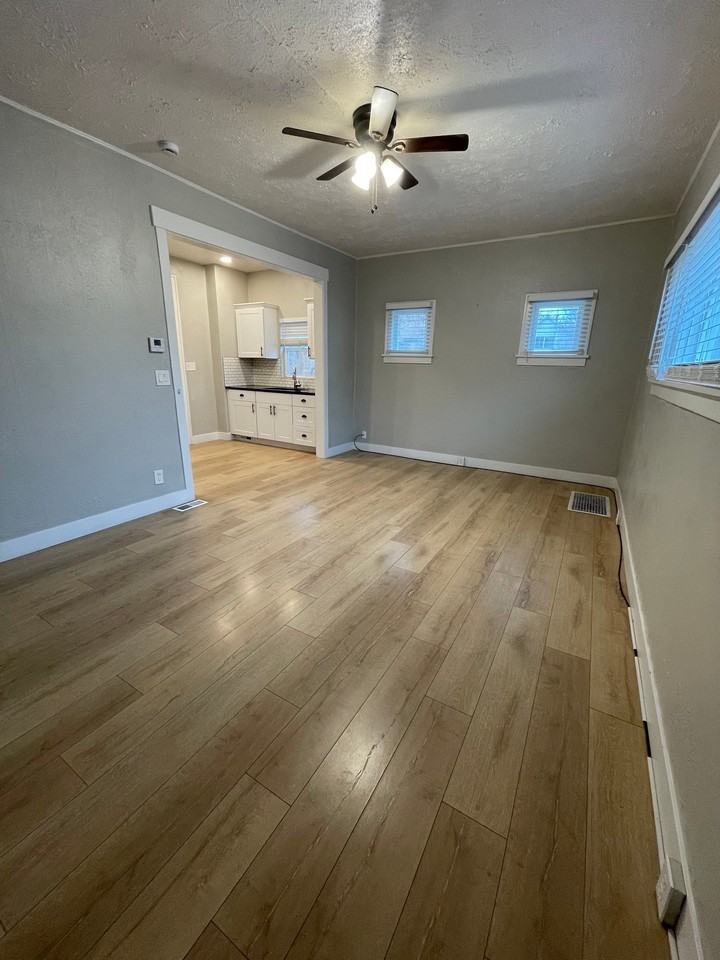 2227 Quincy Ave #2 - Photo 3 of 9