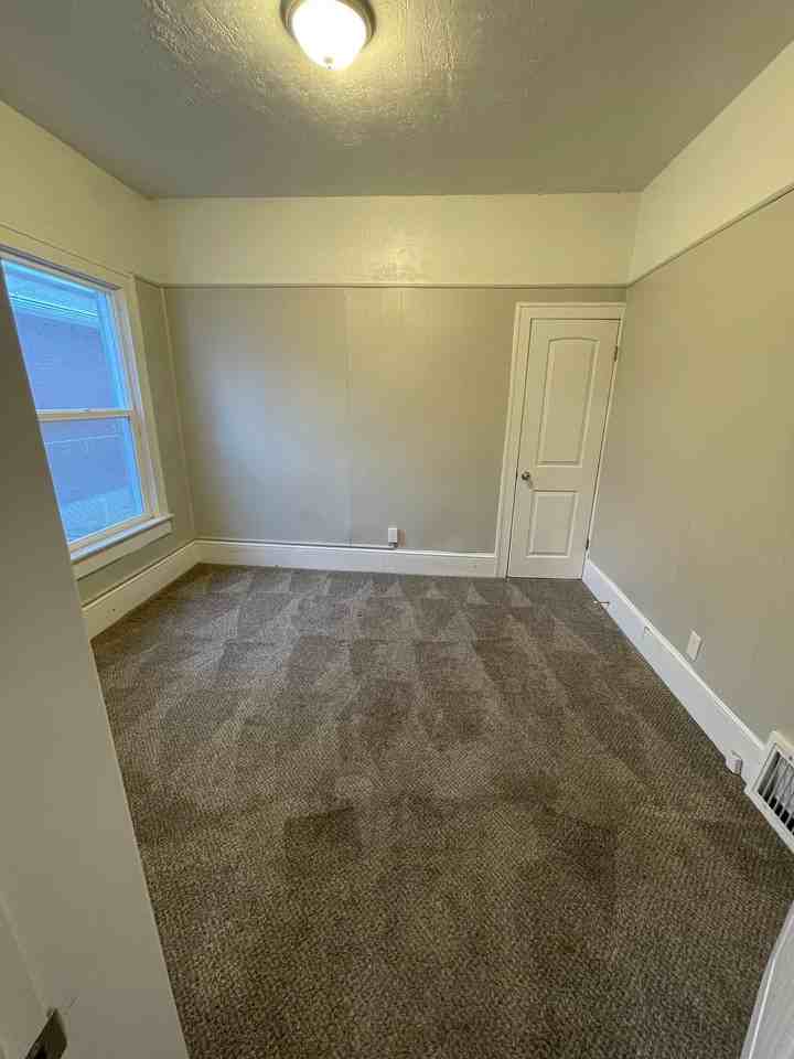2227 Quincy Ave #2 - Photo 7 of 9