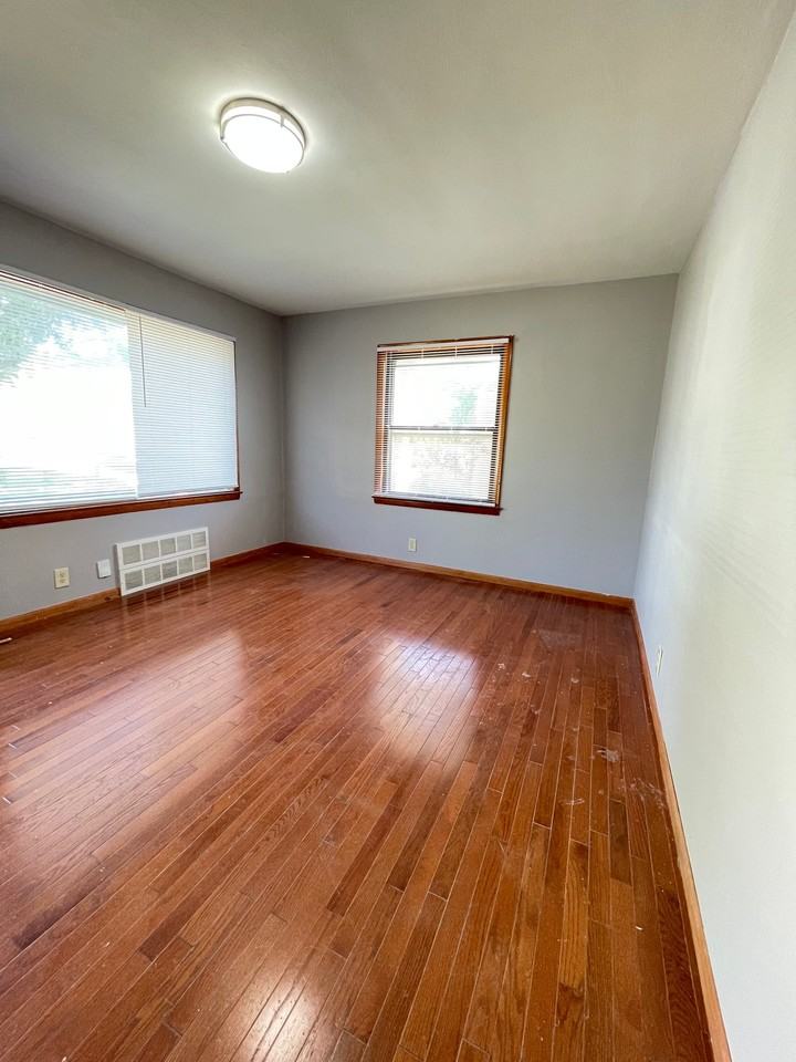3521 2.N 99Th Street - Photo 2 of 10