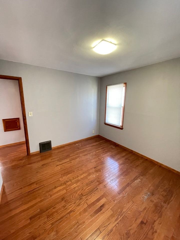 3521 2.N 99Th Street - Photo 3 of 10